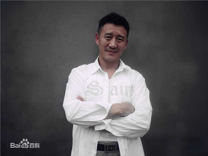 侯岩松照片壁纸壁纸