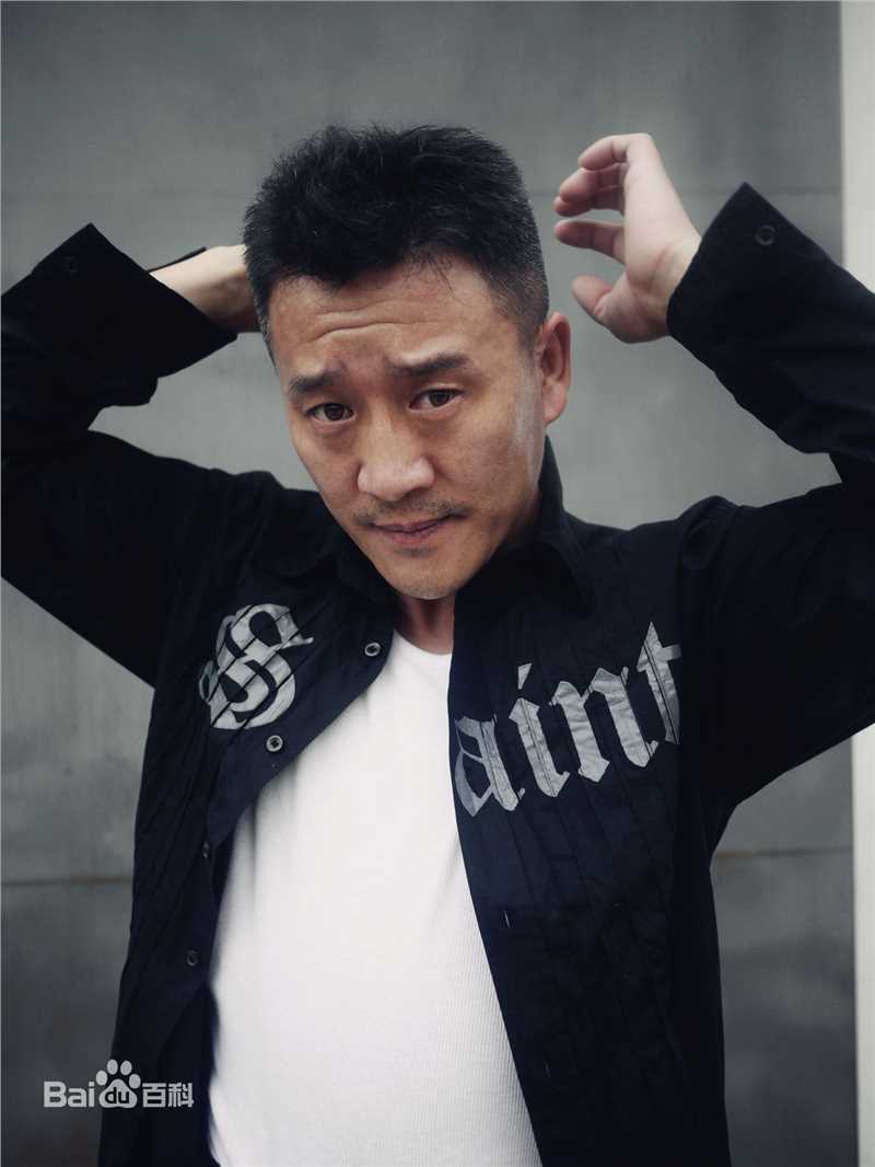 侯岩松照片壁纸壁纸