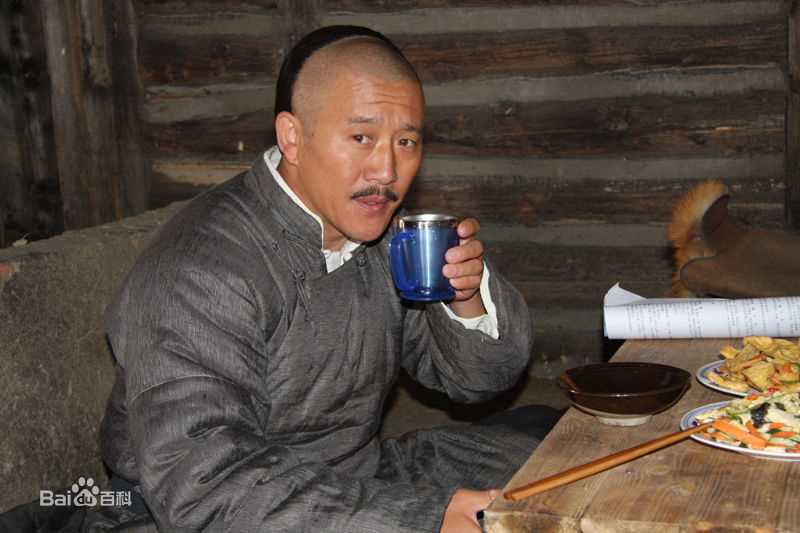 侯岩松照片壁纸壁纸