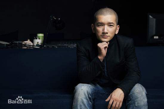 魏楠导演前后照片