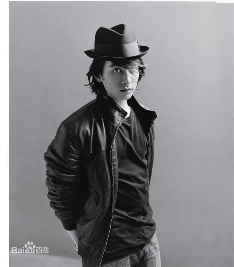 高清卢·泰勒·普奇(Lou Taylor Pucci)精彩图册