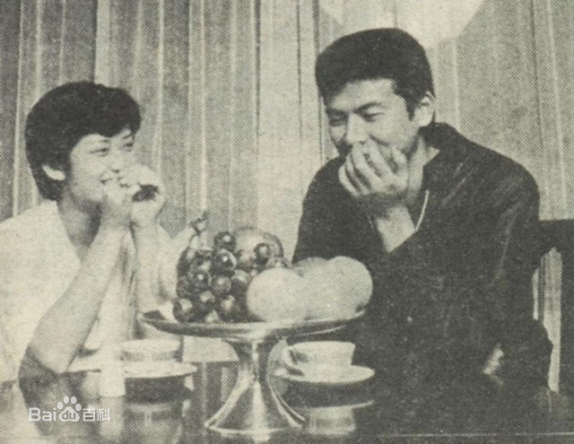 三浦友和(みうら ともかず、Miura Tomokazu)与山口百惠图片集生活照相册