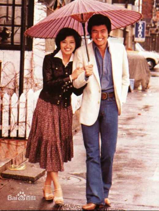 三浦友和(みうら ともかず、Miura Tomokazu)与山口百惠图片集生活照相册