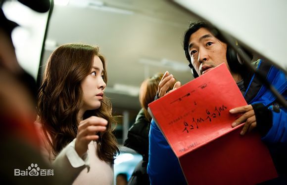 金奎泰(Kim Kyoo Tae（英文）、 （韩文）)在《吧嗒吧嗒》拍摄花絮中的