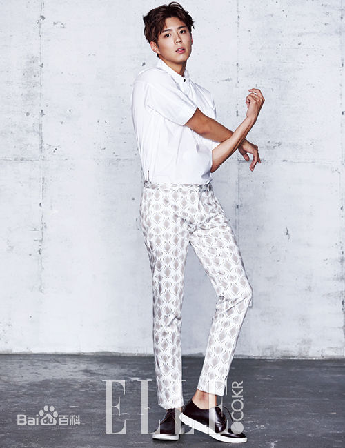 朴宝剑(|Park Bo Gum)ELLE图片图集