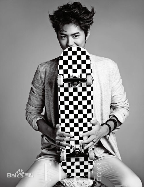 朴宝剑(|Park Bo Gum)ELLE图片图集