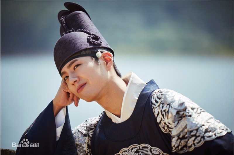 最全朴宝剑(|Park Bo Gum)在《云画的月光》中的壁纸