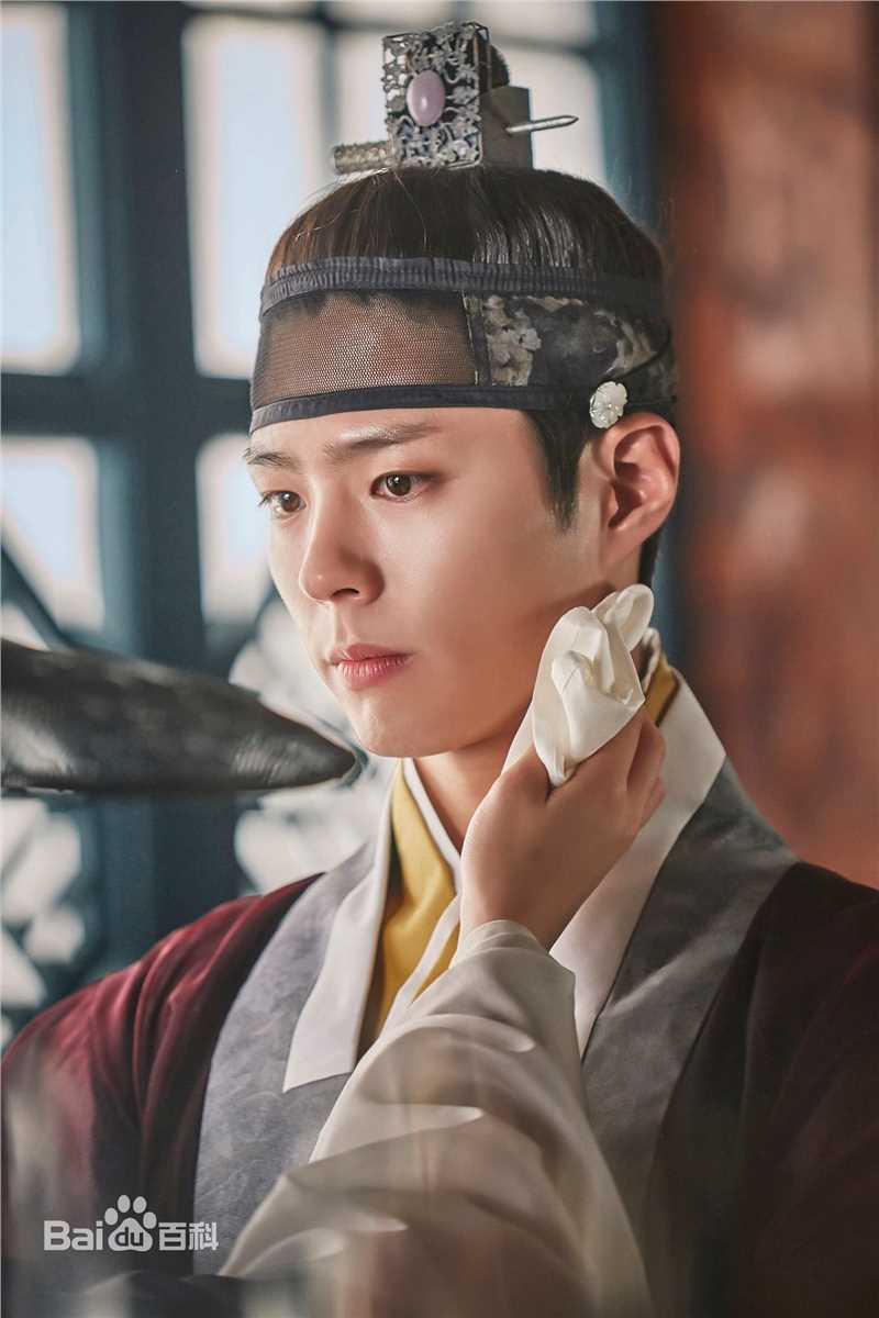 最全朴宝剑(|Park Bo Gum)在《云画的月光》中的壁纸