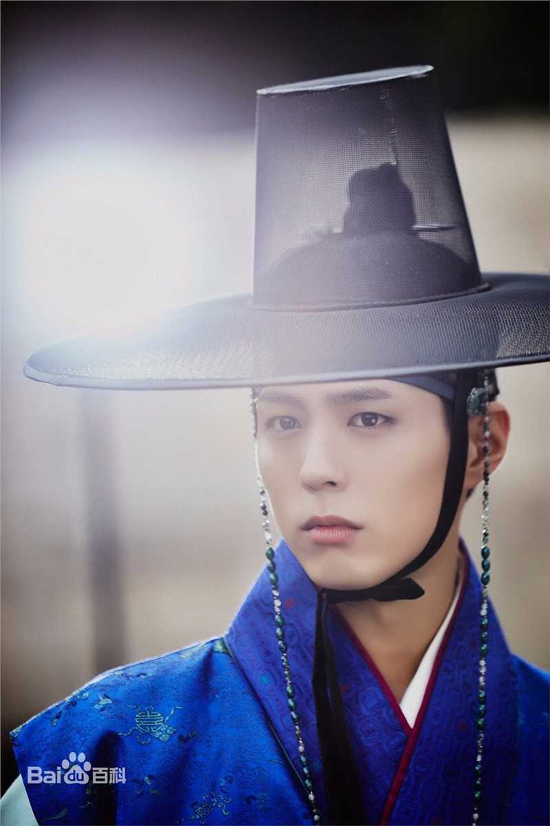 最全朴宝剑(|Park Bo Gum)在《云画的月光》中的壁纸