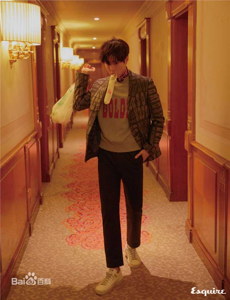 朴宝剑(|Park Bo Gum)Esquire韩国2018年3月号图册