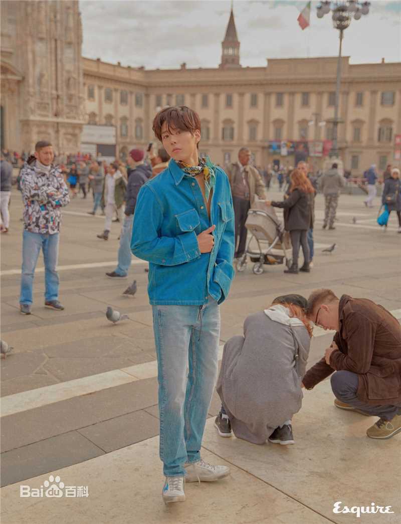 朴宝剑(|Park Bo Gum)Esquire韩国2018年3月号图册