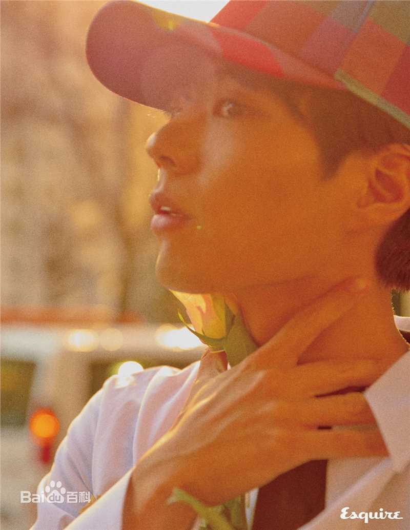 朴宝剑(|Park Bo Gum)Esquire韩国2018年3月号图册