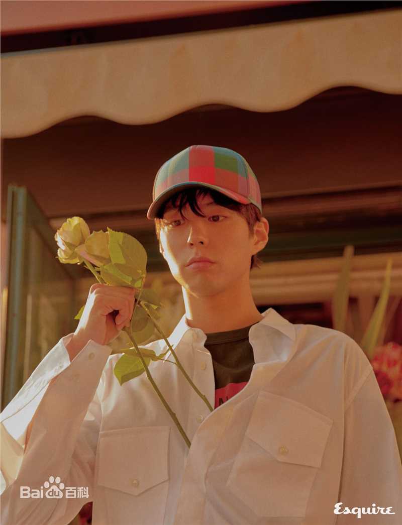 朴宝剑(|Park Bo Gum)Esquire韩国2018年3月号图册
