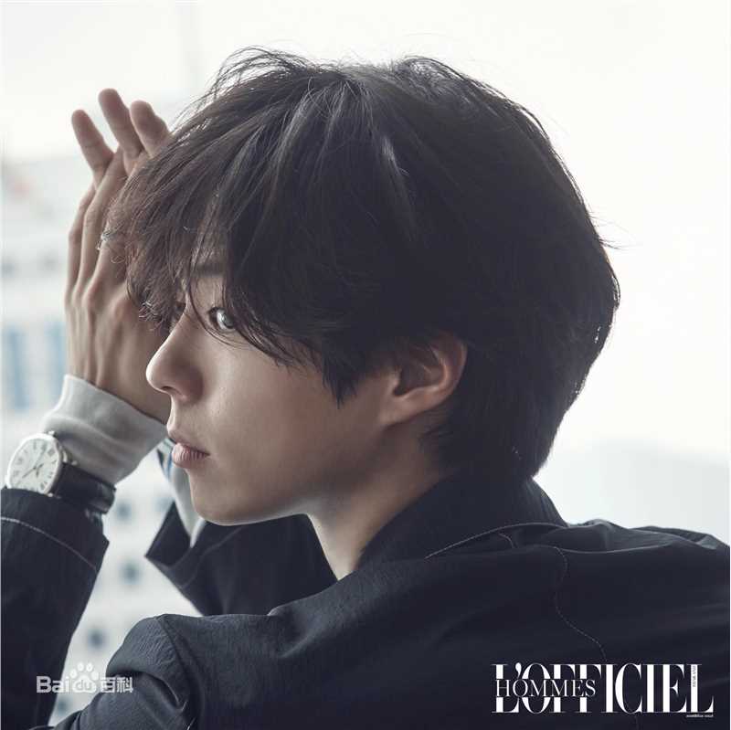 朴宝剑(|Park Bo Gum)L' Officiel Hommes泰国2018年6月号素颜照相册
