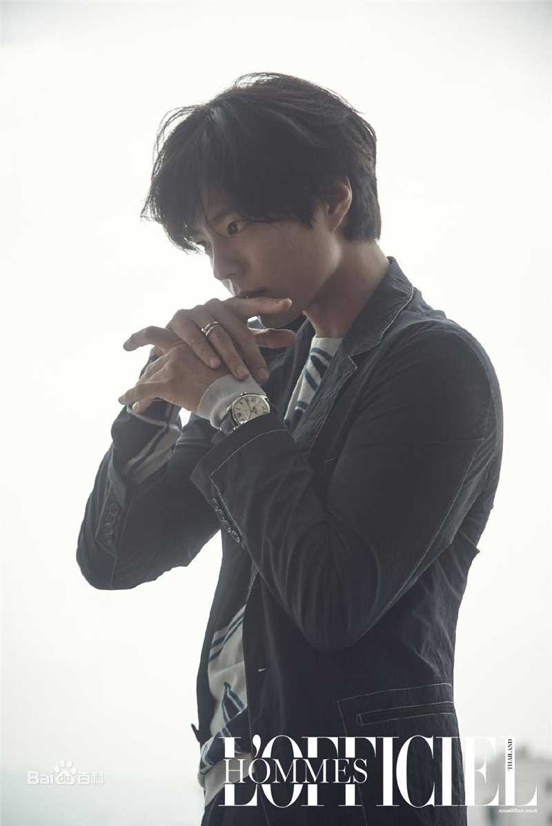 朴宝剑(|Park Bo Gum)L' Officiel Hommes泰国2018年6月号素颜照相册