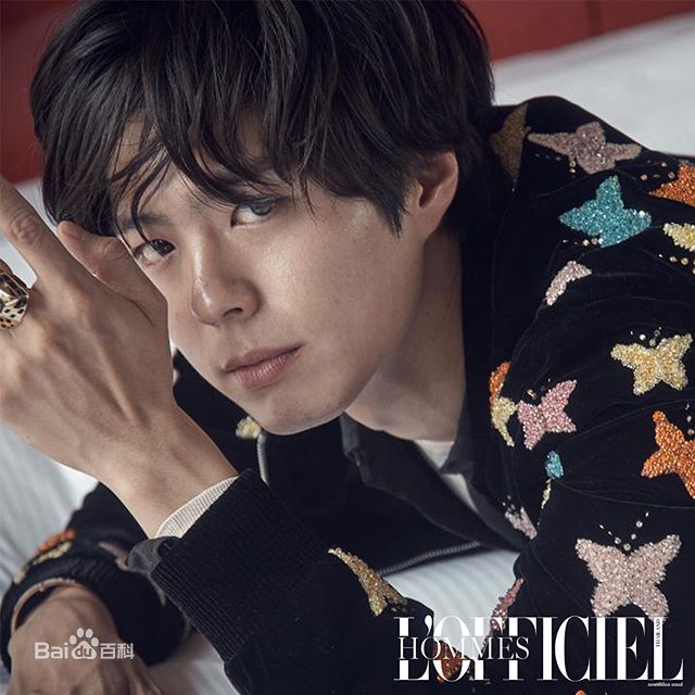 朴宝剑(|Park Bo Gum)L' Officiel Hommes泰国2018年6月号素颜照相册