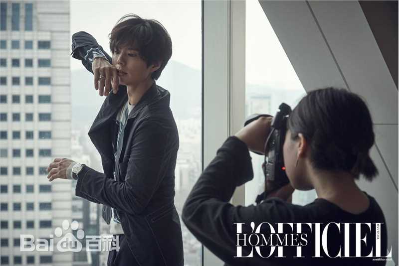 朴宝剑(|Park Bo Gum)L' Officiel Hommes泰国2018年6月号素颜照相册