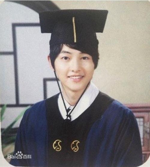 宋仲基(Song Joong Ki)宋家有儿初长成素颜照相册