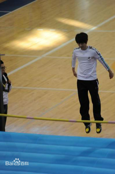 宋仲基(Song Joong Ki)综艺主持生活照