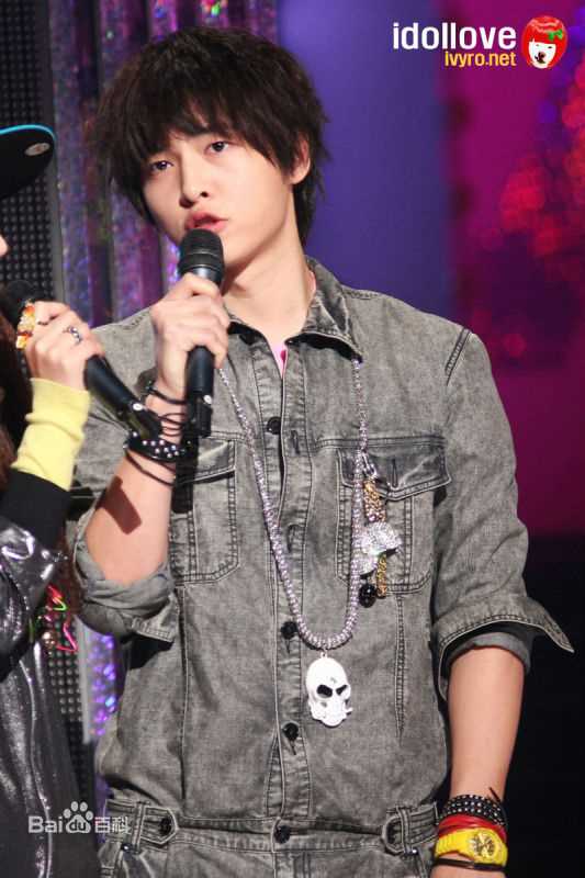 宋仲基(Song Joong Ki)综艺主持生活照