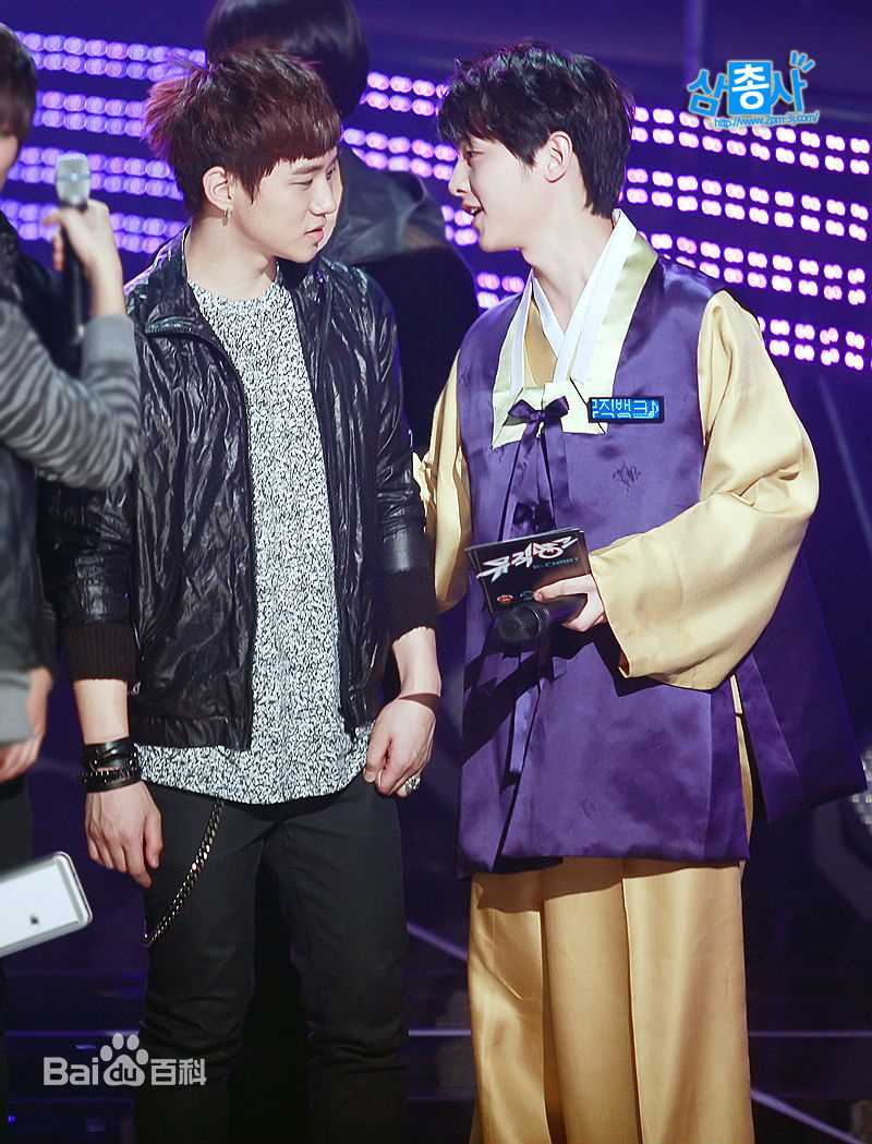 宋仲基(Song Joong Ki)综艺主持生活照