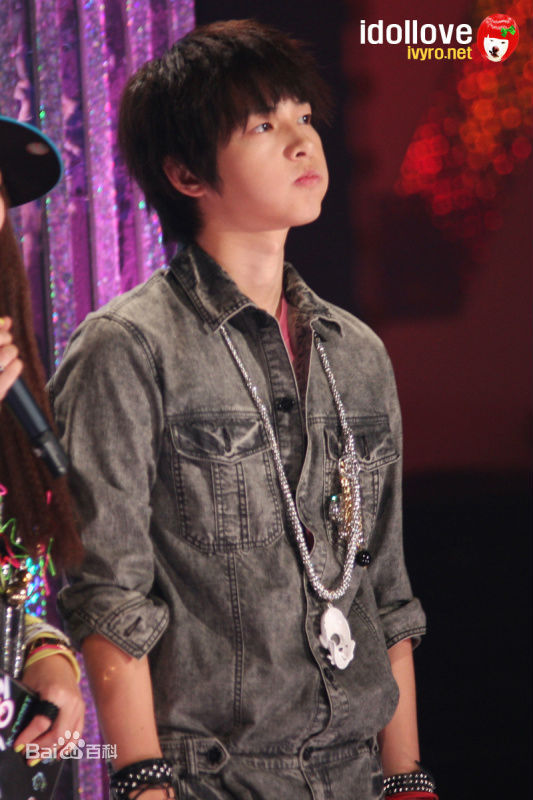 宋仲基(Song Joong Ki)综艺主持生活照