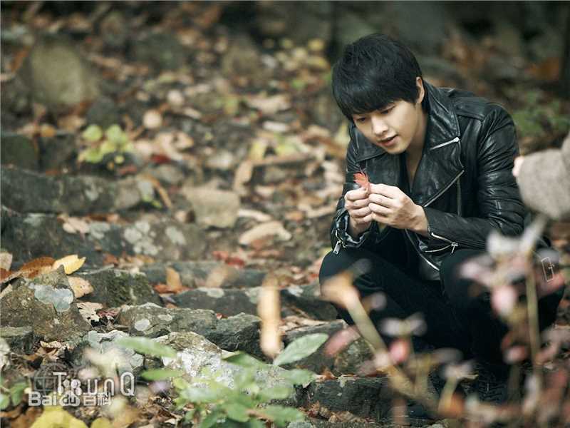 最优质宋仲基(Song Joong Ki)在《TrunQ Korea》大邱篇中的相册