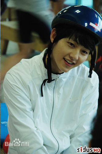 精选宋仲基(Song Joong Ki)在《Triple》（2009）中的图册