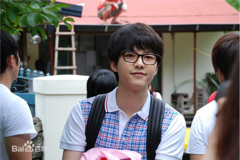 精选宋仲基(Song Joong Ki)在《Triple》（2009）中的图册