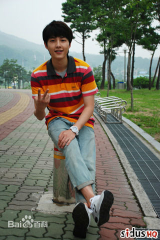 精选宋仲基(Song Joong Ki)在《Triple》（2009）中的图册