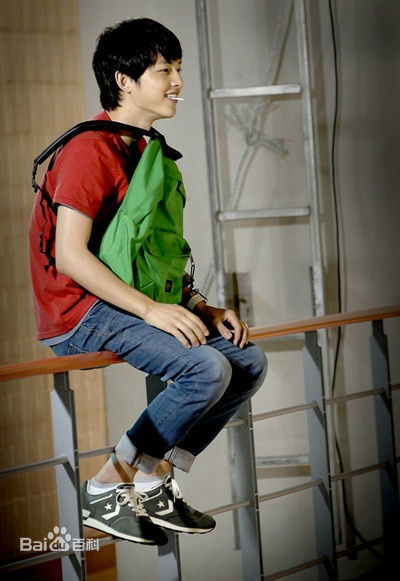 精选宋仲基(Song Joong Ki)在《Triple》（2009）中的图册