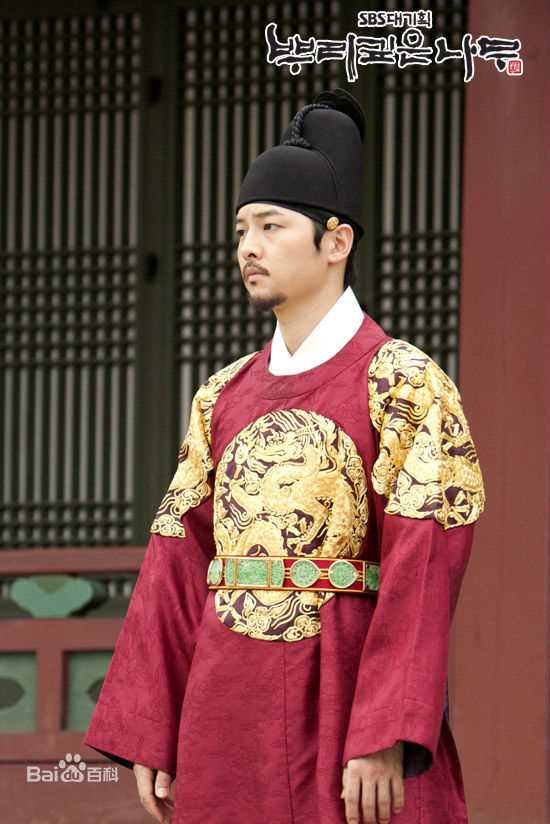 精选宋仲基(Song Joong Ki)在《树大根深》（2011）中的图册