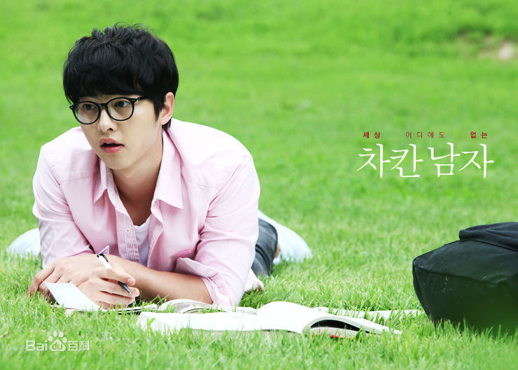 最新宋仲基(Song Joong Ki)在《善良的男人》（2012）中的壁纸