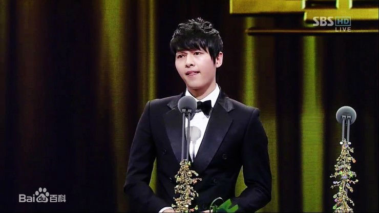 宋仲基(Song Joong Ki)S演技大赏（2011）性感图片壁纸