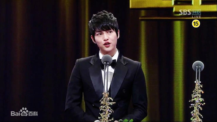 宋仲基(Song Joong Ki)S演技大赏（2011）性感图片壁纸