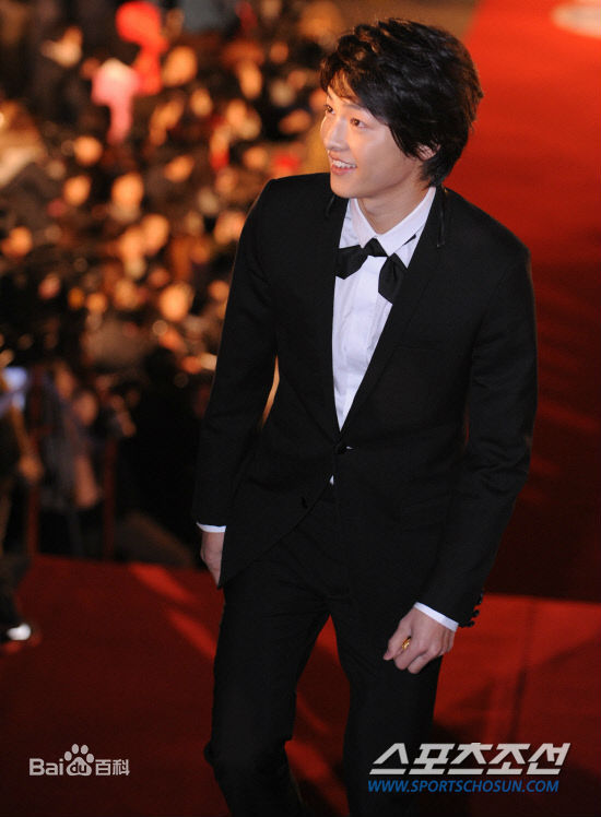 宋仲基(Song Joong Ki)第31届青龙电影节（2010）图片图册