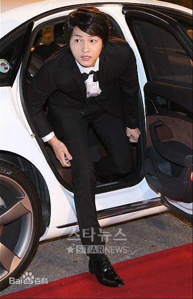 宋仲基(Song Joong Ki)第31届青龙电影节（2010）图片图册