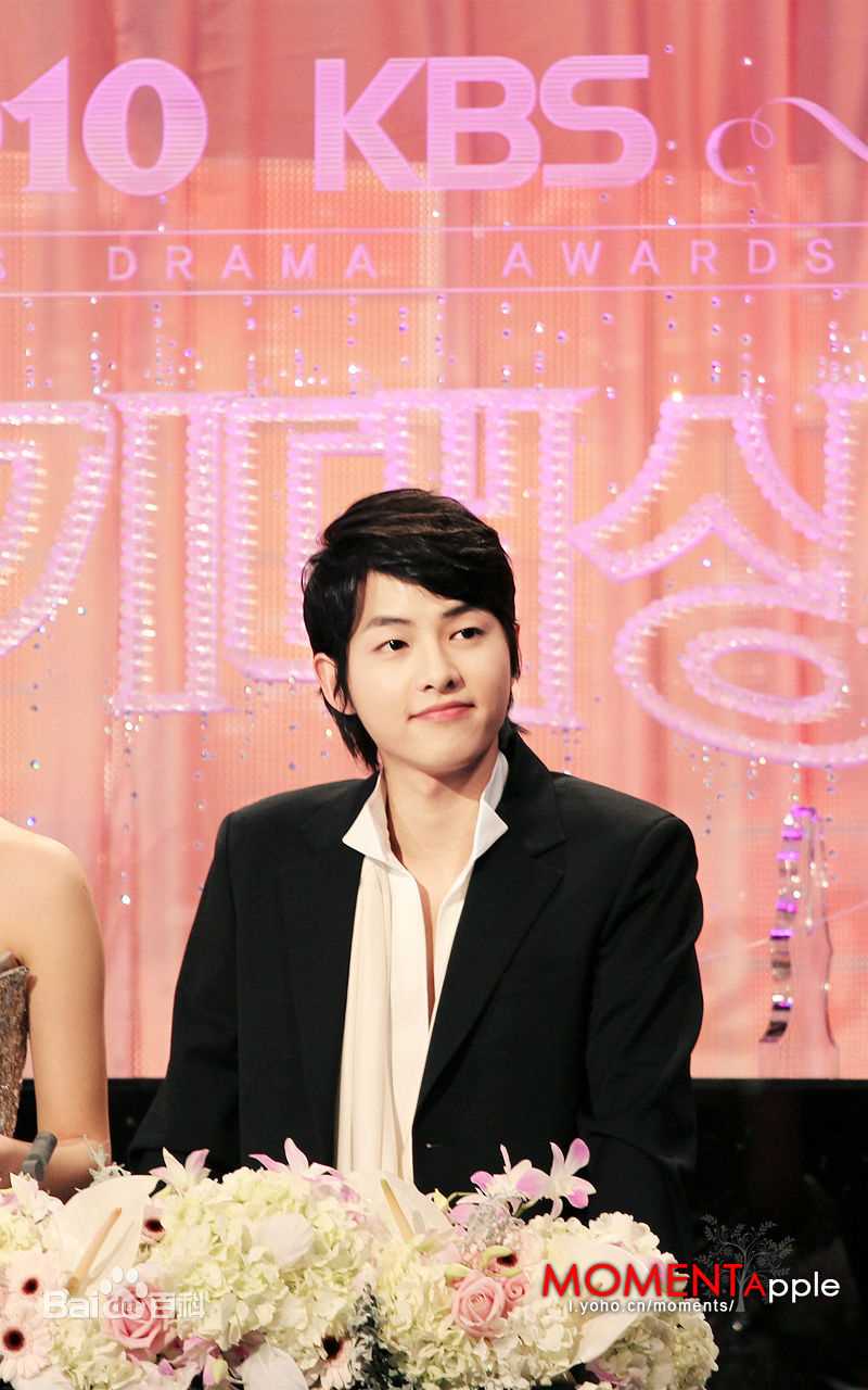 宋仲基(Song Joong Ki)KBS演技大赏(2010)壁纸壁纸