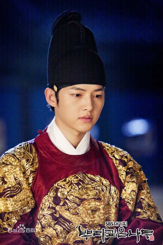 宋仲基(Song Joong Ki)越“剥”越有魅力的演员前后照片