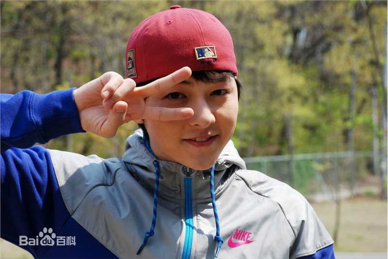 宋仲基(Song Joong Ki)越“剥”越有魅力的演员前后照片