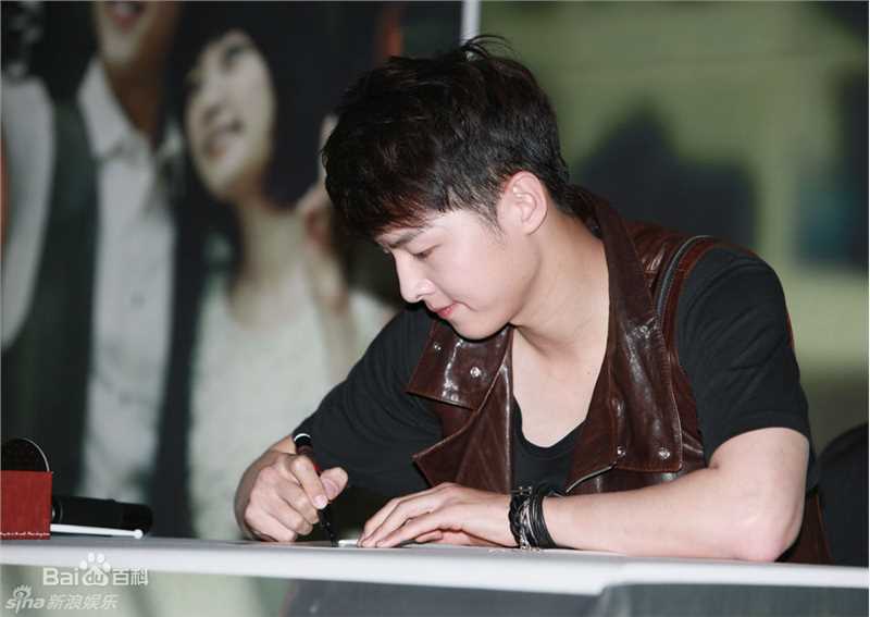 宋仲基(Song Joong Ki)宋钟基精彩图册