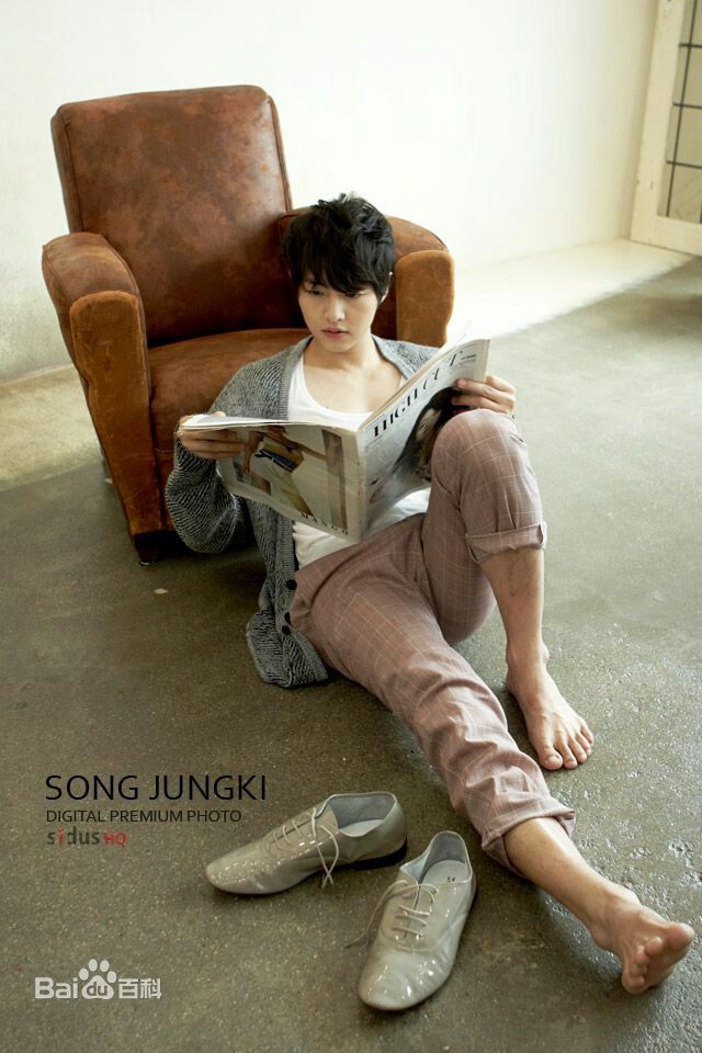 最全宋仲基(Song Joong Ki)精彩图册