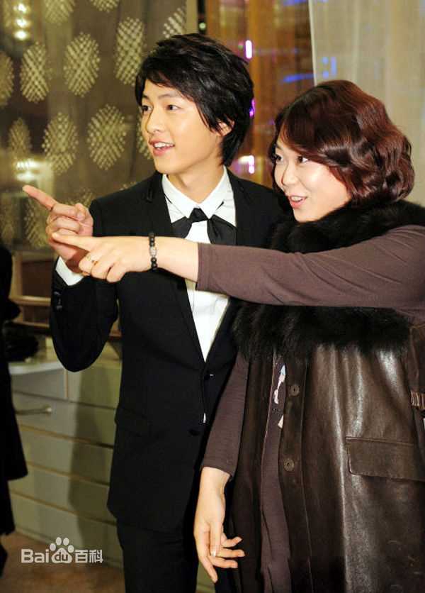 高清宋仲基(Song Joong Ki)在活动《第31届青龙电影节》中的图集