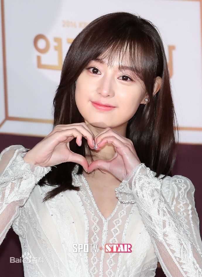 金智媛（本名）(/Kim Ji Won/キム·ジウォン)颁奖礼/红毯壁纸壁纸