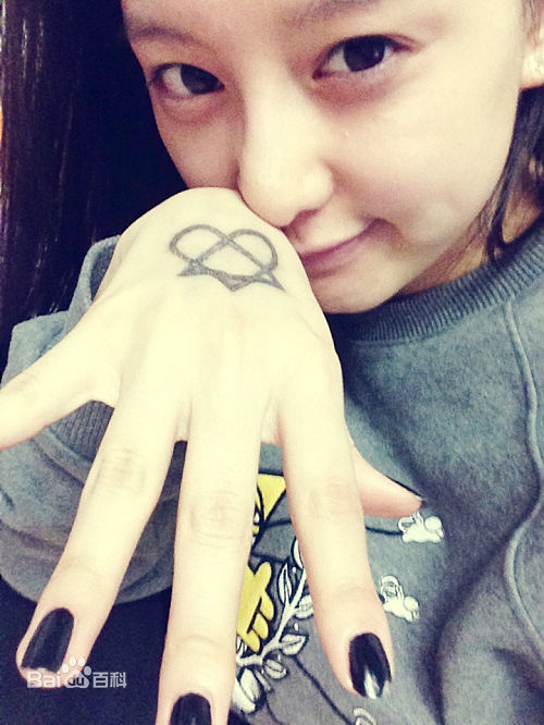 金智媛（本名）(/Kim Ji Won/キム·ジウォン)SNS壁纸壁纸