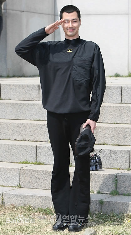 赵寅成(Zo In Sung)当兵时期图片图册