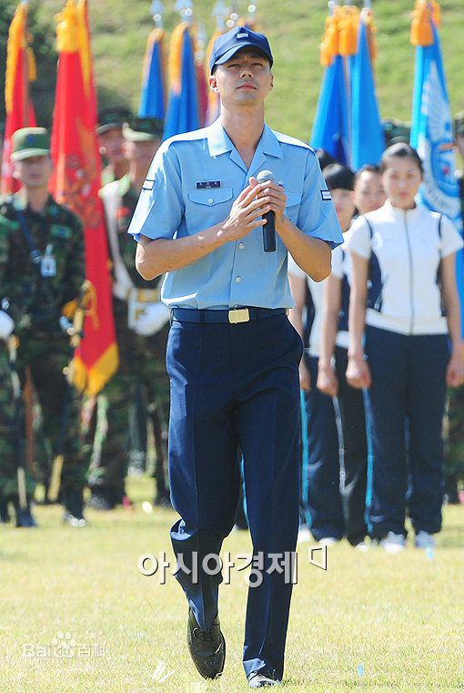 赵寅成(Zo In Sung)当兵时期图片图册