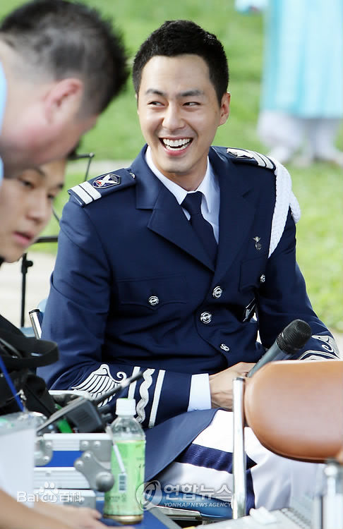 赵寅成(Zo In Sung)当兵时期图片图册