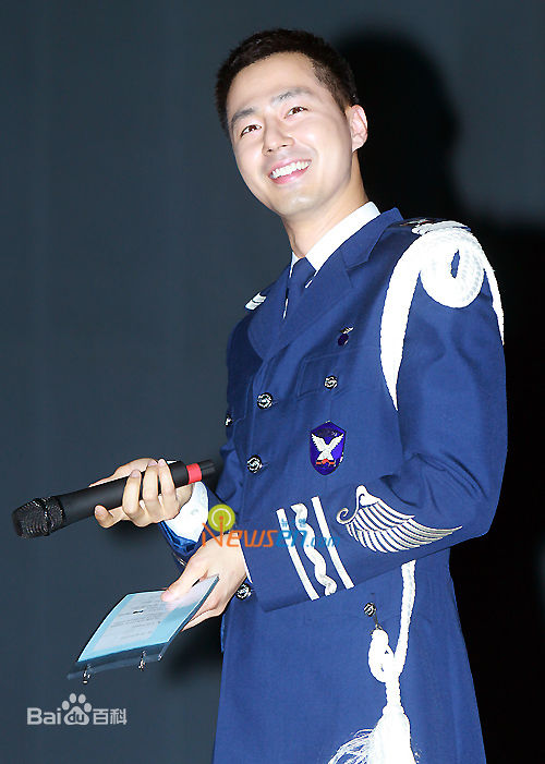 赵寅成(Zo In Sung)当兵时期图片图册