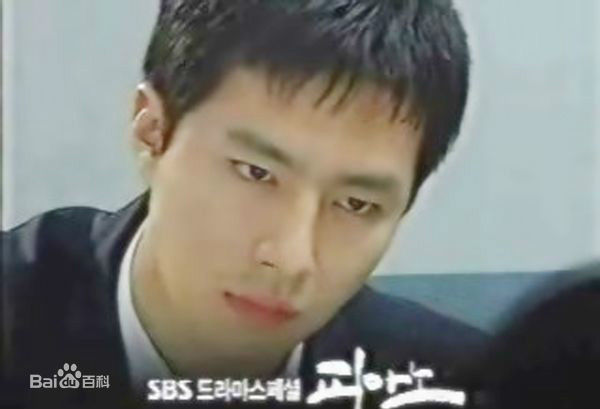 最新赵寅成(Zo In Sung)在《钢琴别恋》（2001）中的图集